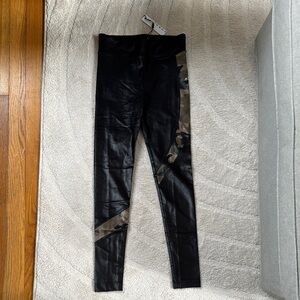 Koral Black Shiny Leggings